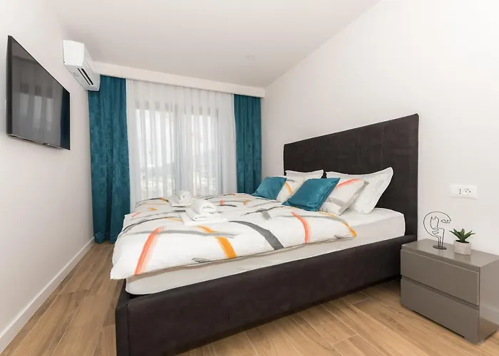 Luxury Adria Sea & View شقة *