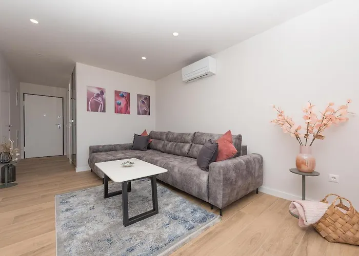 Luxury Adria Sea & View شقة *